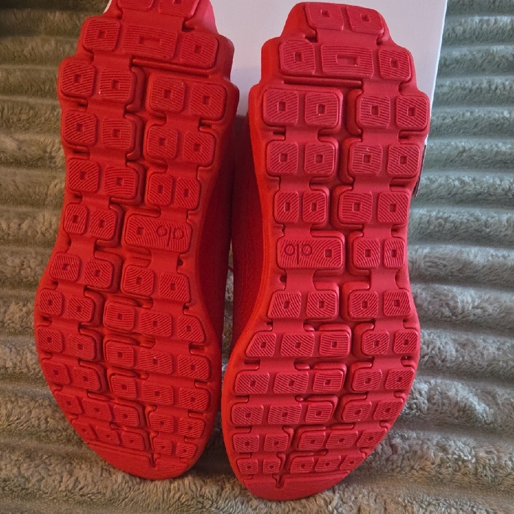 ALO Red Runner Sneakers NWB! Sold Out Online! - Picture 4 of 6